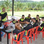 gathring 068